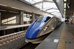 北陸新幹線はくたか、長野駅入線